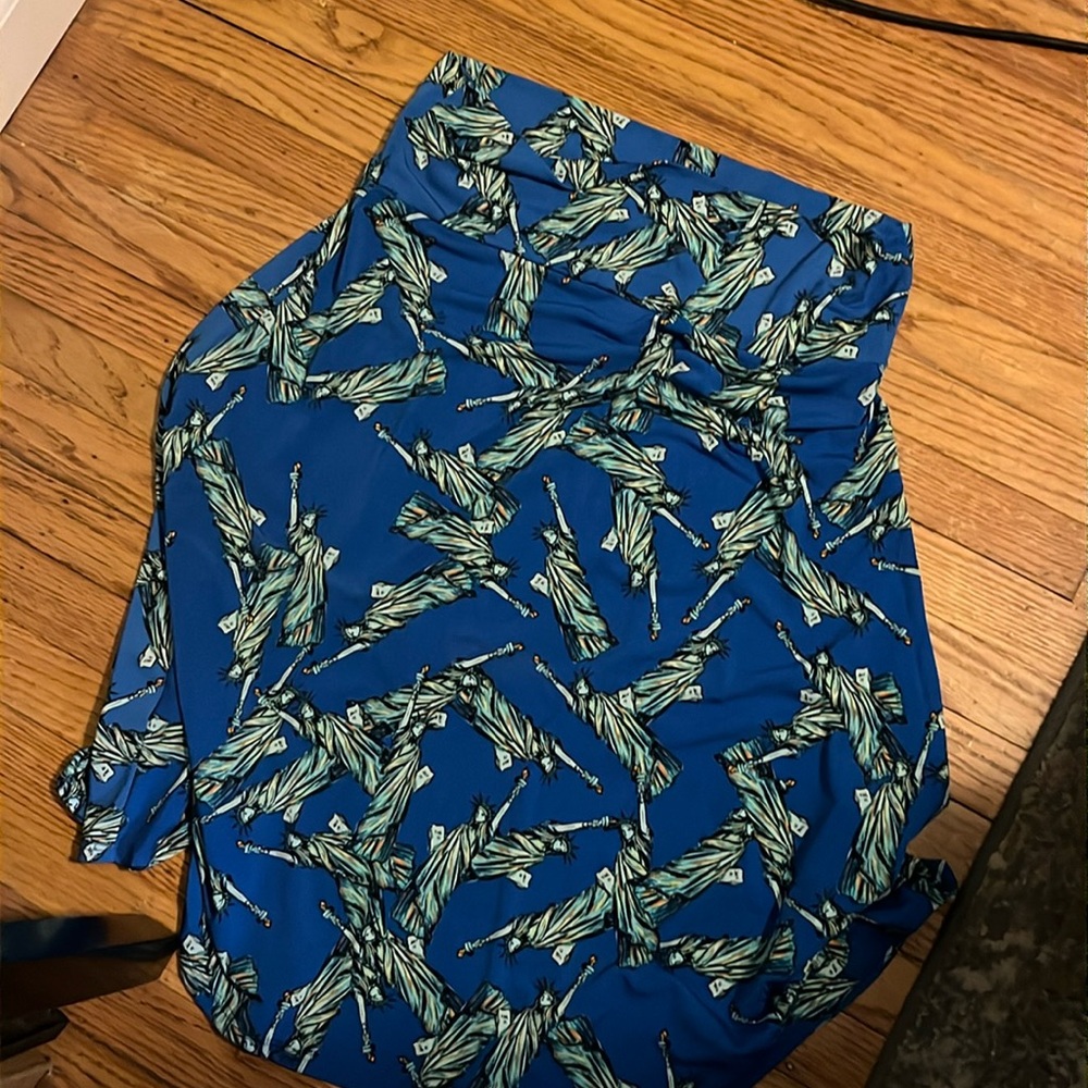 XL LuLaRoe Statue of Liberty Skirt ( blue )